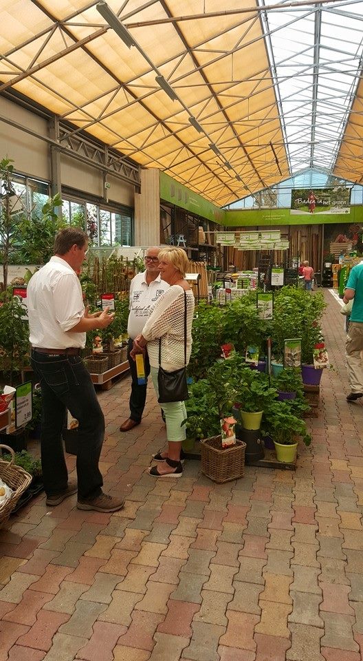 Wij helpen u graag verder in ons tuincentrum nabij Vlissingen Wij helpen u graag verder in ons tuincentrum nabij Vlissingen